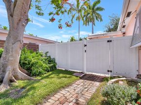 607 NE 17th Ave, Fort Lauderdale FL 33304