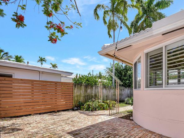 607 NE 17th Ave, Fort Lauderdale FL 33304