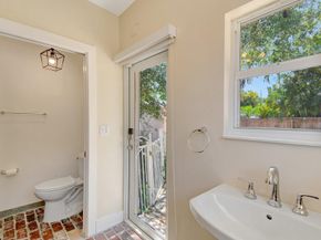 607 NE 17th Ave, Fort Lauderdale FL 33304