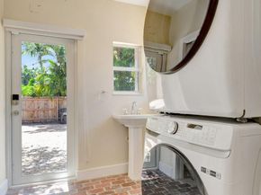 607 NE 17th Ave, Fort Lauderdale FL 33304