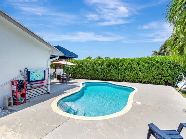 654 Bunting Drive, Delray Beach FL 33444