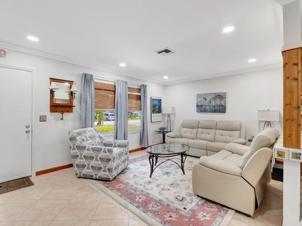 654 Bunting Drive, Delray Beach FL 33444