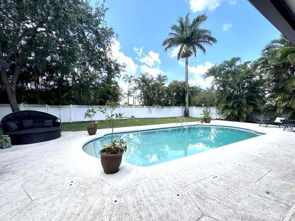 1855 Primrose Lane, Wellington FL 33414