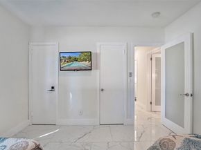 539 NE 25th St, Wilton Manors FL 33305
