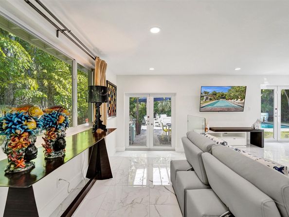539 NE 25th St, Wilton Manors FL 33305