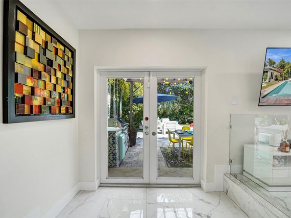 539 NE 25th St, Wilton Manors FL 33305
