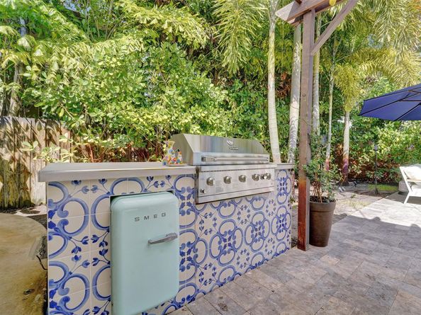 539 NE 25th St, Wilton Manors FL 33305