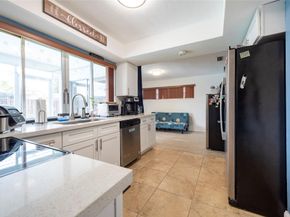 9081 NW 21st Mnr, Sunrise FL 33322