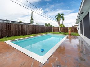 9081 NW 21st Mnr, Sunrise FL 33322