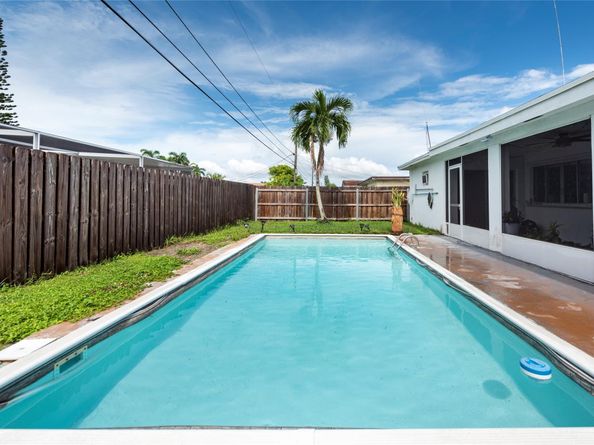 9081 NW 21st Mnr, Sunrise FL 33322