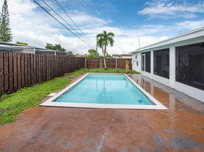 9081 NW 21st Mnr, Sunrise FL 33322