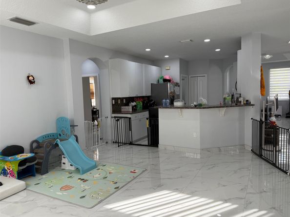 12611 SW 28th St, Miramar FL 33027