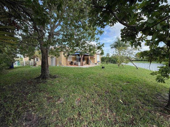 12611 SW 28th St, Miramar FL 33027