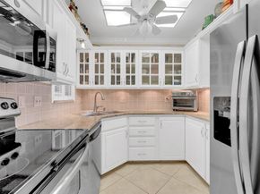 3050 NE 47th Ct 204, Fort Lauderdale FL 33308