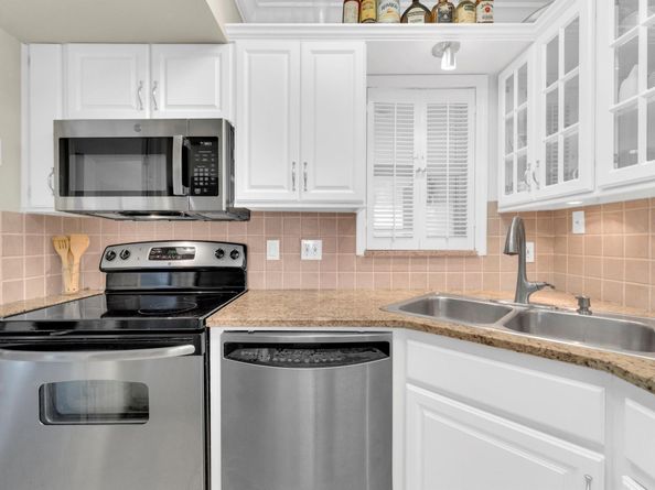 3050 NE 47th Ct 204, Fort Lauderdale FL 33308