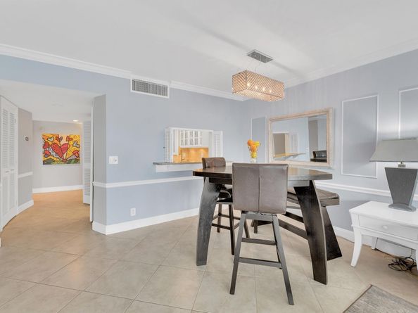 3050 NE 47th Ct 204, Fort Lauderdale FL 33308