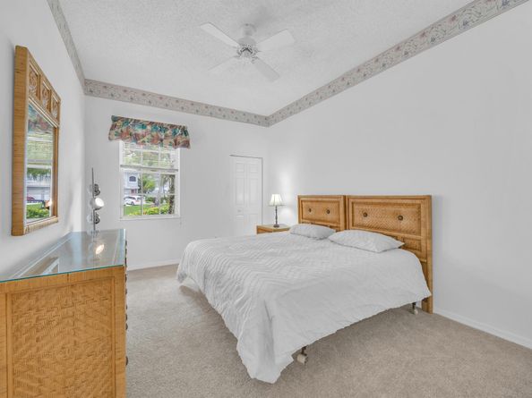 10172 Andover Coach Circle G2, Lake Worth FL 33449
