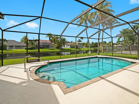 1110 Fairfax Ln, Weston FL 33326