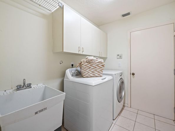 1110 Fairfax Ln, Weston FL 33326