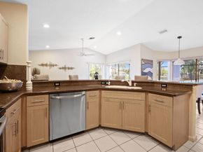 1110 Fairfax Ln, Weston FL 33326