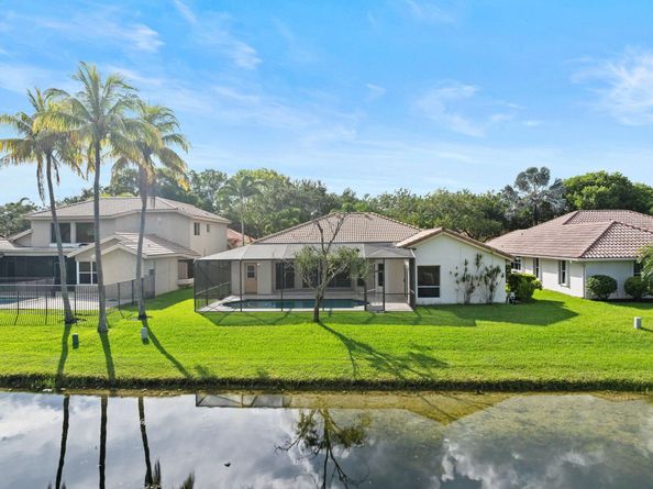 1110 Fairfax Ln, Weston FL 33326
