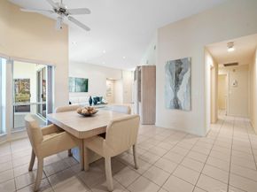 1110 Fairfax Ln, Weston FL 33326