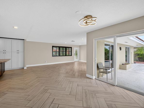 1460 NE 57th Ct, Fort Lauderdale FL 33334