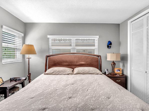 2131 NE 42nd Ct 104e, Lighthouse Point FL 33064