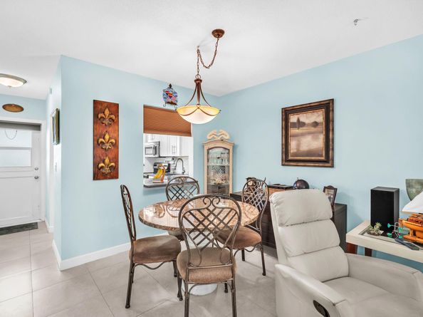 2131 NE 42nd Ct 104e, Lighthouse Point FL 33064