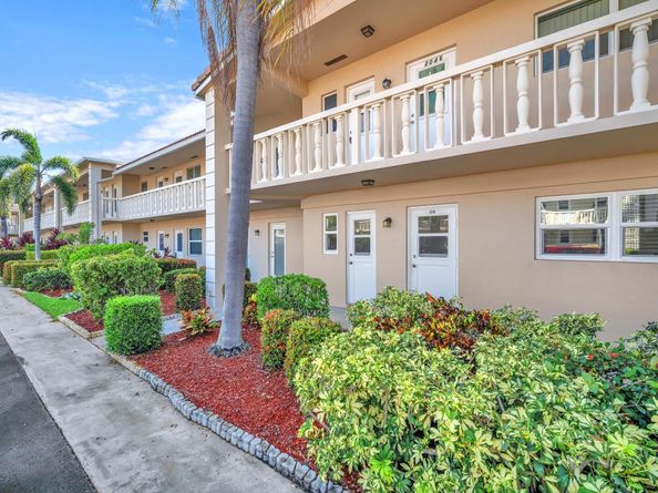 2131 NE 42nd Ct 104e, Lighthouse Point FL 33064
