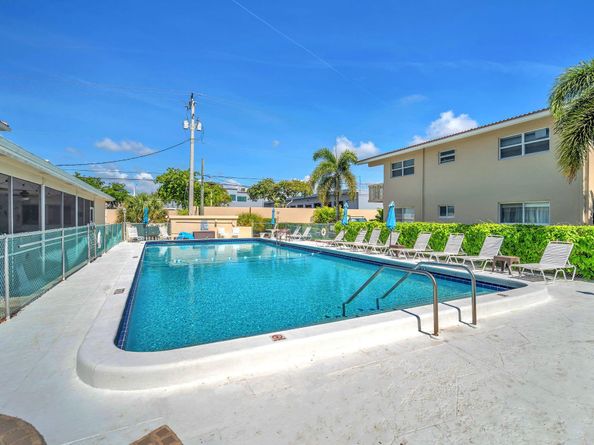 2131 NE 42nd Ct 104e, Lighthouse Point FL 33064