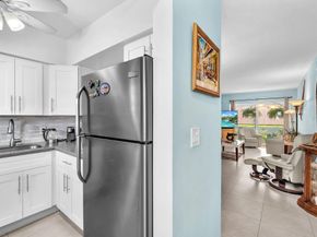 2131 NE 42nd Ct 104e, Lighthouse Point FL 33064