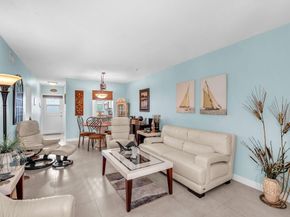 2131 NE 42nd Ct 104e, Lighthouse Point FL 33064