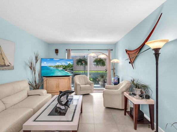 2131 NE 42nd Ct 104e, Lighthouse Point FL 33064