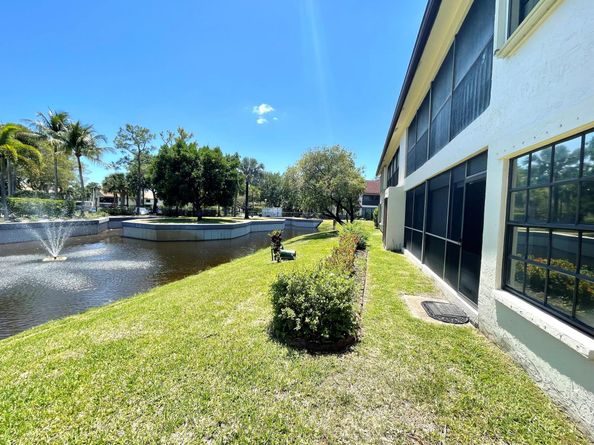 3089 Lucerne Park Drive Drive, Greenacres FL 33467