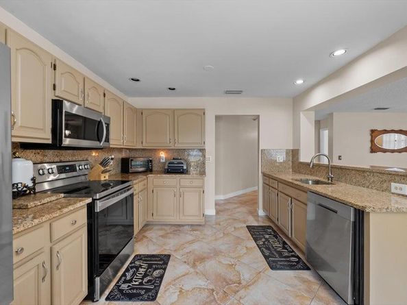3089 Lucerne Park Drive Drive, Greenacres FL 33467