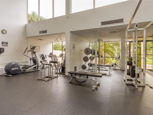 2320 S Cypress Bend Dr 106, Pompano Beach FL 33069