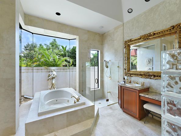 6923 Queenferry Circle, Boca Raton FL 33496