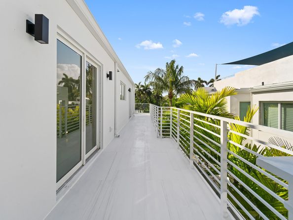 423 Hendricks Isle, Fort Lauderdale FL 33301