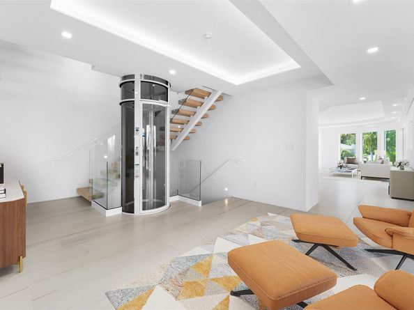 423 Hendricks Isle, Fort Lauderdale FL 33301