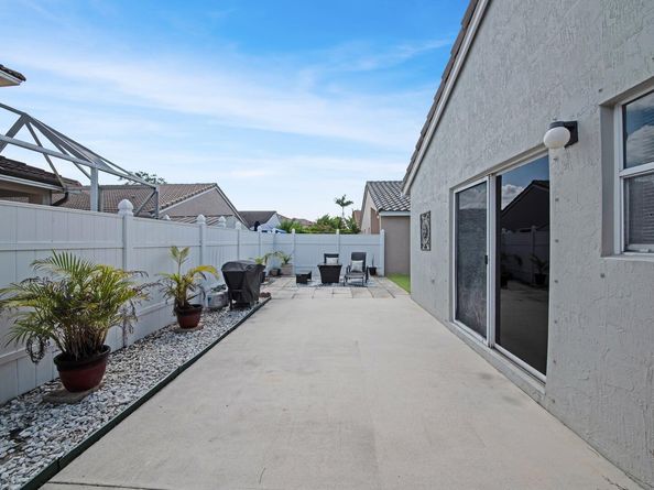 16502 NW 22nd Street, Pembroke Pines FL 33028