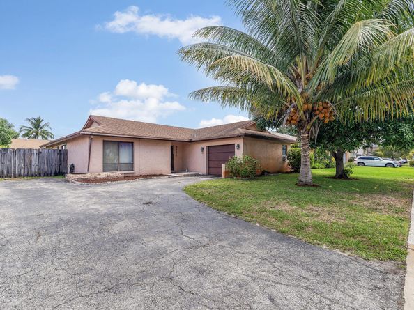 8611 NW 47th Court, Lauderhill FL 33351