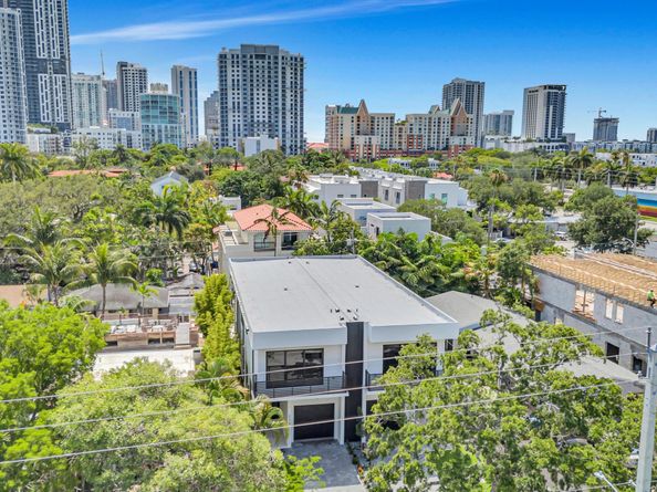 23 SE 12 Avenue B, Fort Lauderdale FL 33301