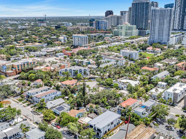 23 SE 12 Avenue B, Fort Lauderdale FL 33301