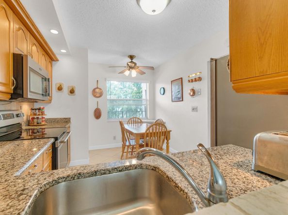 7340 Lake Circle Dr 301, Margate FL 33063