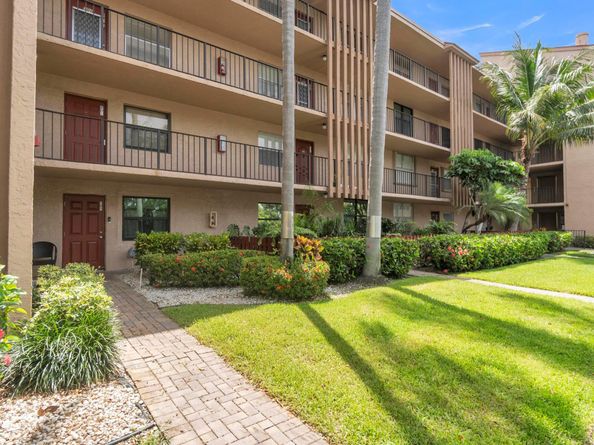 7340 Lake Circle Dr 301, Margate FL 33063