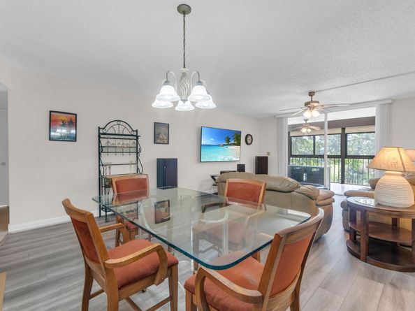 7340 Lake Circle Dr 301, Margate FL 33063