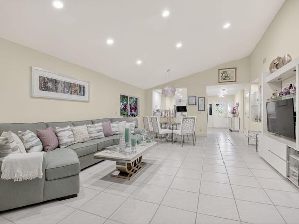 19452 Waters Reach Lane 305 Lane 305, Boca Raton FL 33434