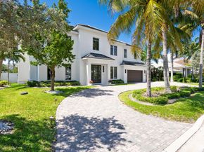 2746 NE 18th St, Fort Lauderdale FL 33305