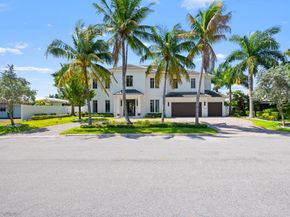 2746 NE 18th St, Fort Lauderdale FL 33305
